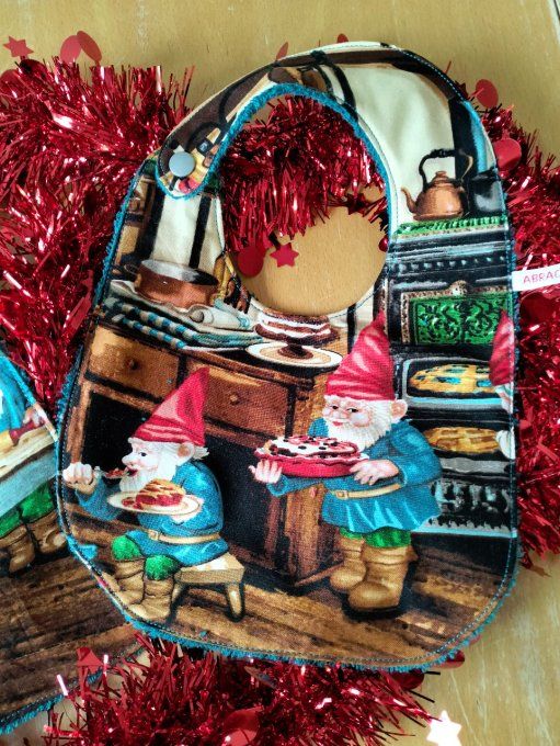 lot de deux bavoirs LUTINS
