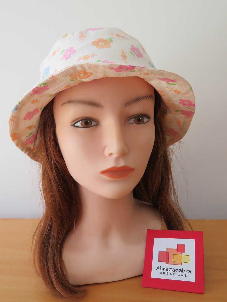 Chapeau de soleil fleurs multicolores Taille L (55 à 58cm)