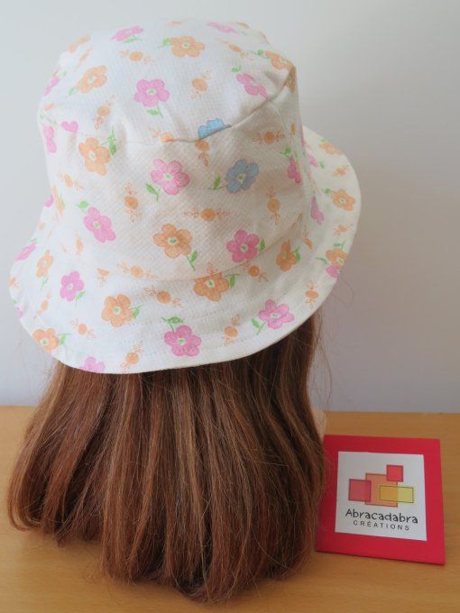 Chapeau de soleil fleurs multicolores Taille L (55 à 58cm)