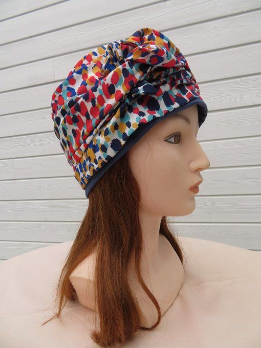 Bonnet chimio foulard intégré fabriqué en Vendée   "Eclat de couleurs"