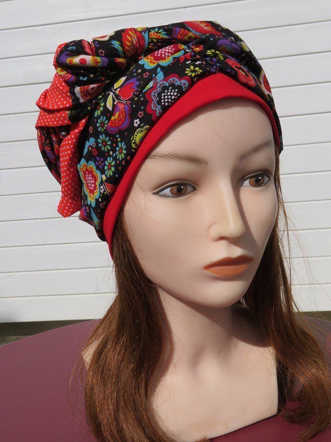 Bonnet chimio foulard intégré fabriqué en Vendée   "Fleurs multicolores"  
