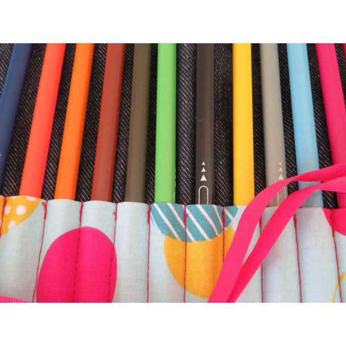 Trousse plate à crayons à rouler 